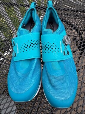NWOT Shimano RC502W Women’s Road Cycling Shoes – Turquoise – EU 43 / US 10